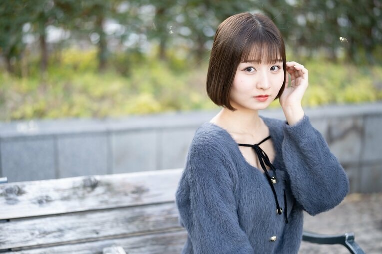 現役のビール売り子としても活動中のグラビアアイドル・倉沢しえりさん【スワイプするとそのほかの写真もご覧になれます】　©Shiro Miyake