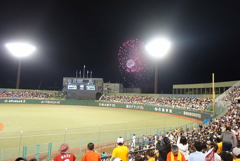 宇都宮餃子と岡本和真のHRを堪能！風に吹かれて男のぶらり野球ふたり旅。(5)