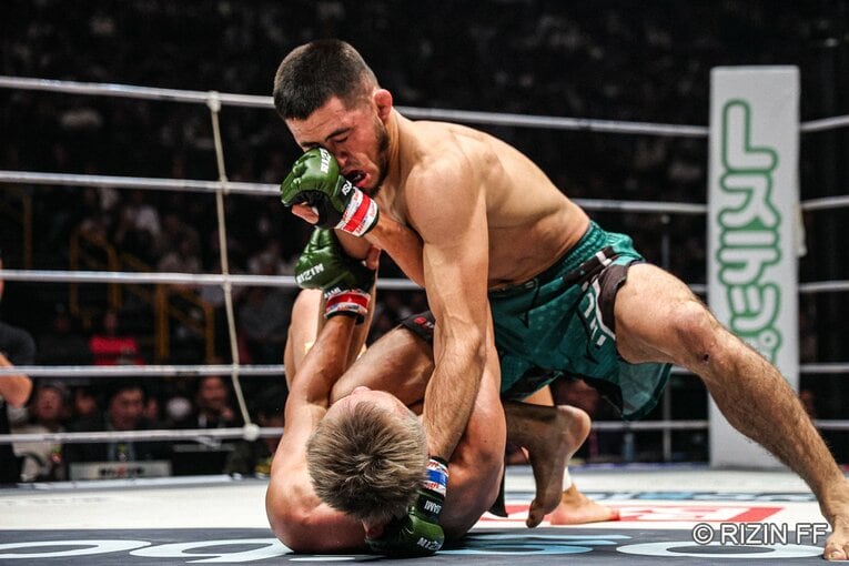 ラジャブアリ・シェイドゥラエフvs.久保優太　©RIZIN FF