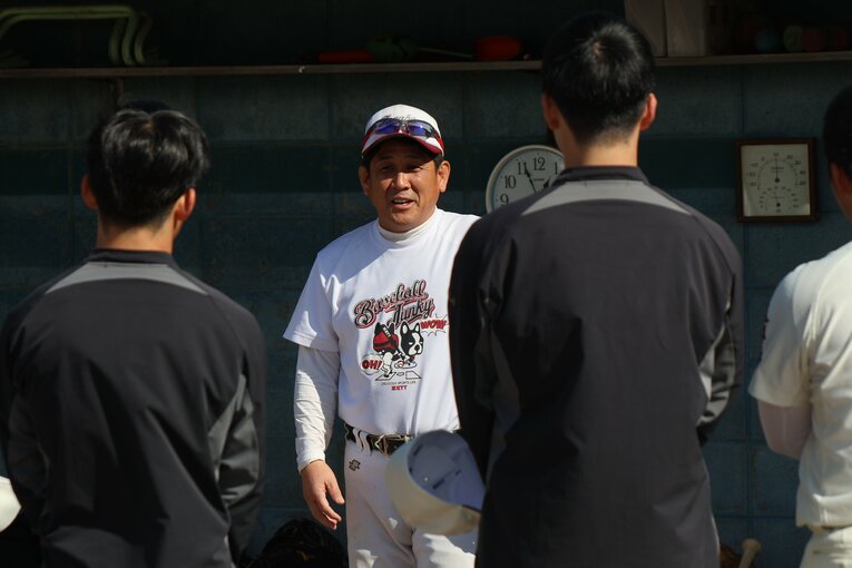 選手一人ひとりとの対話を重視するのが田辺スタイル。”鋼のメンタル”はそんな方針が生むのかもしれない　©Fumi Sawai