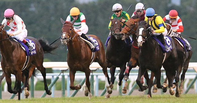 浜中俊よ、なぜ右鞭を連打した。斜行で長期騎乗停止も降着なし