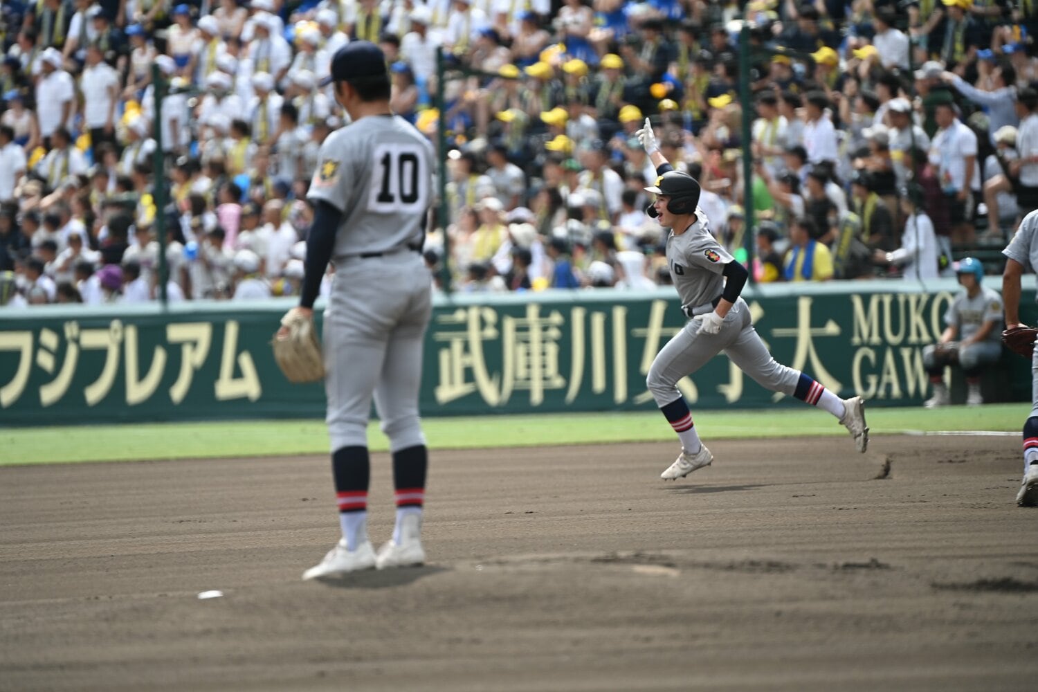 決勝は慶応・丸田湊斗の先頭打者本塁打からはじまった　©Naoya Sanuki