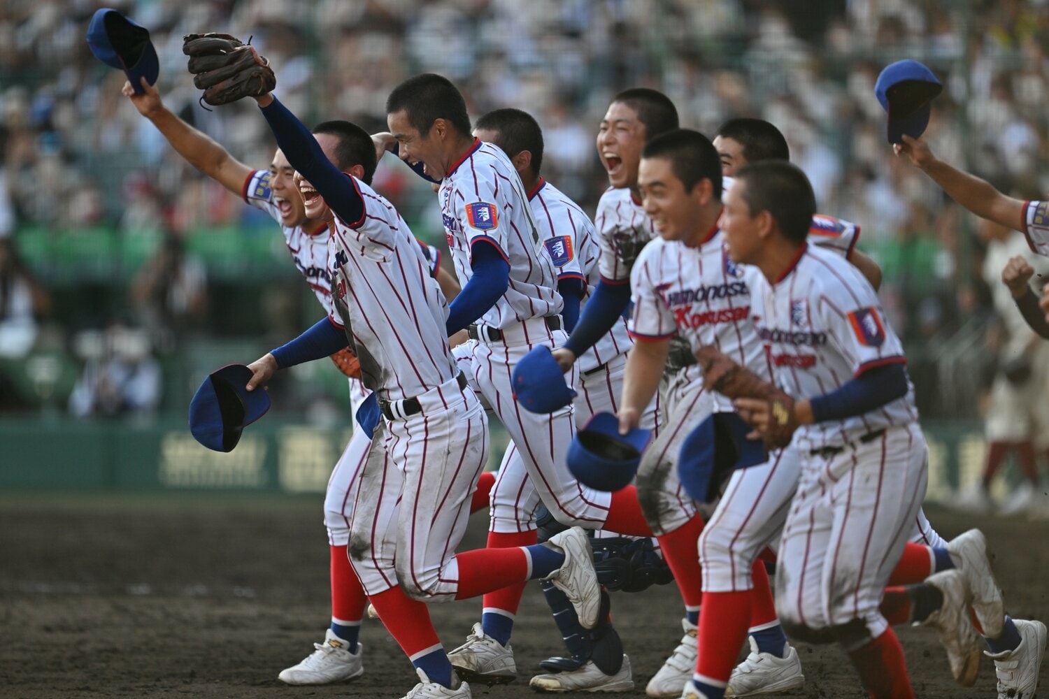 大阪桐蔭に勝利した際の下関国際ナイン ©Hideki Sugiyama