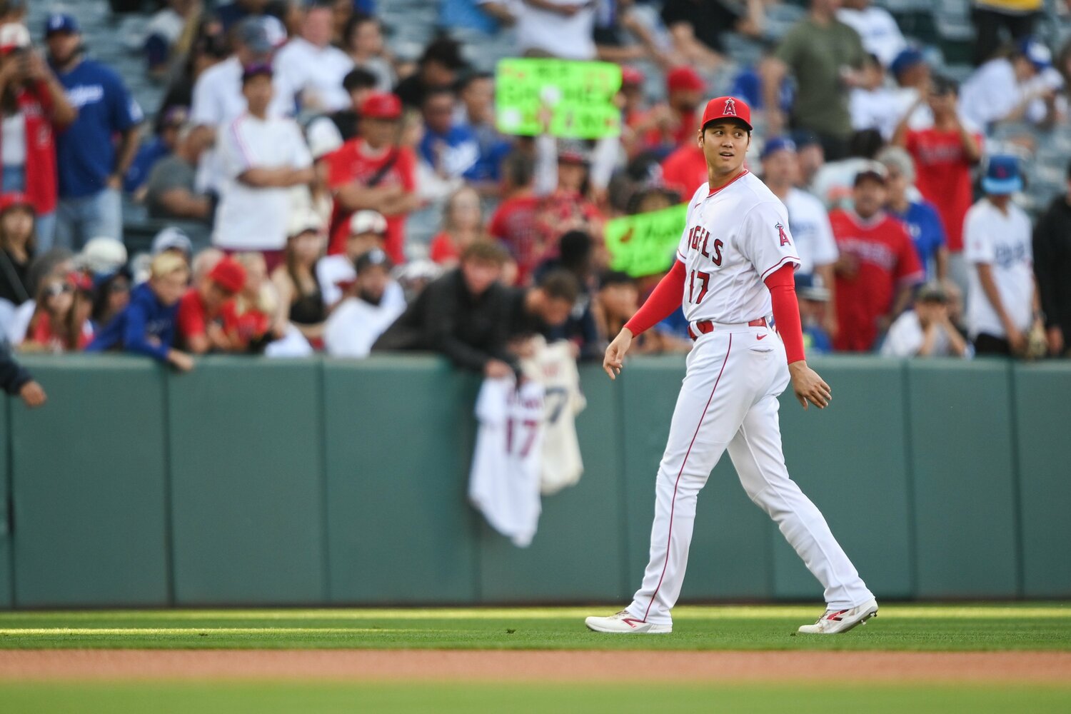 列車で隣に座った女性「ショウヘイのこと、好きです」 ©Nanae Suzuki