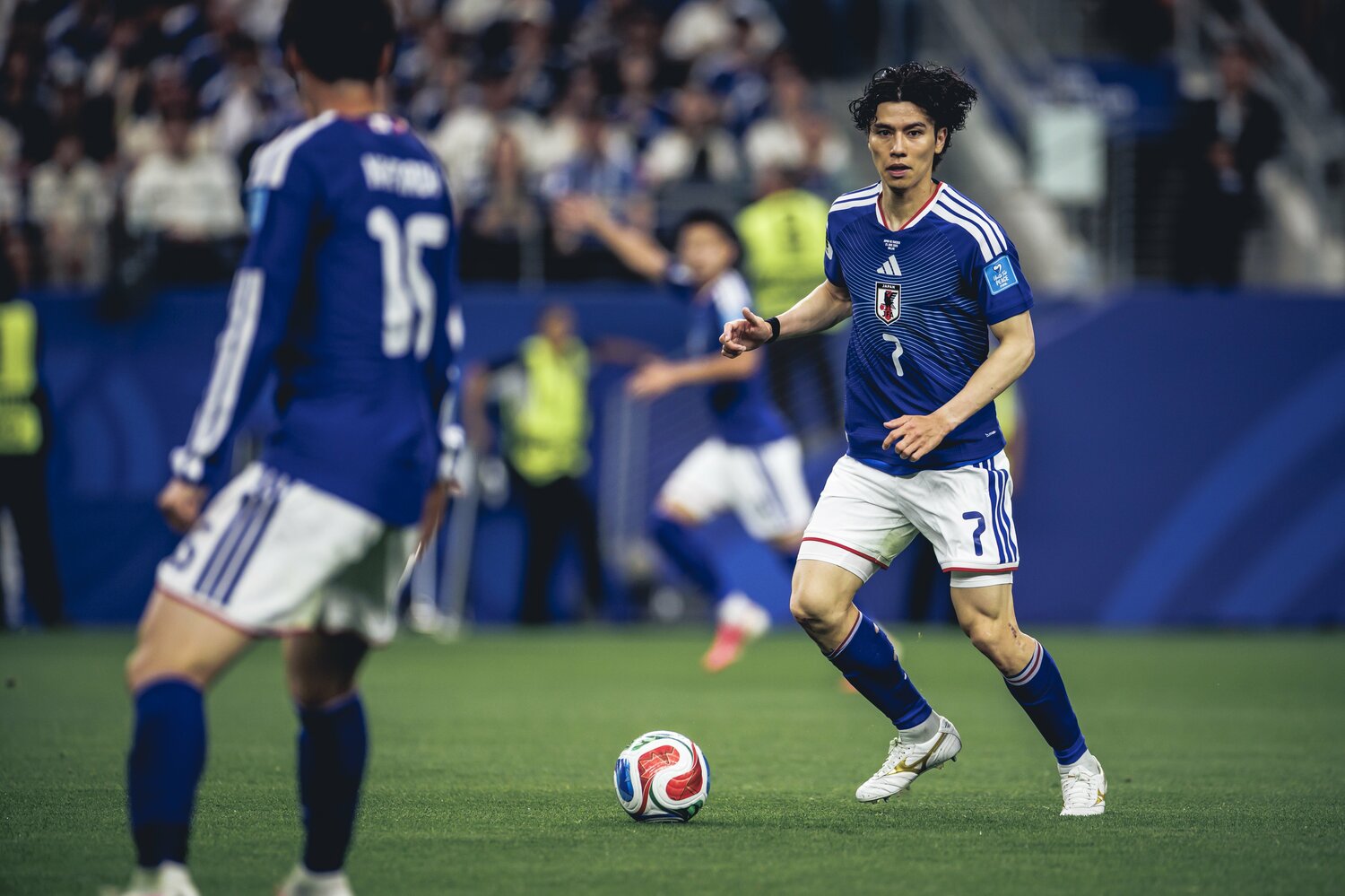 スウェーデン戦でプレーする田中碧　©Kiichi Matsumoto／JMPA