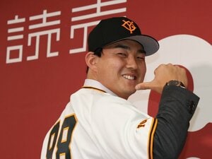 「僕はそんな扱いなんだな…」小笠原慎之介はなぜ巨人入りを決断した？  帰国前に明かしていた率直な思い「ナショナルズと中日、それぞれの事情」