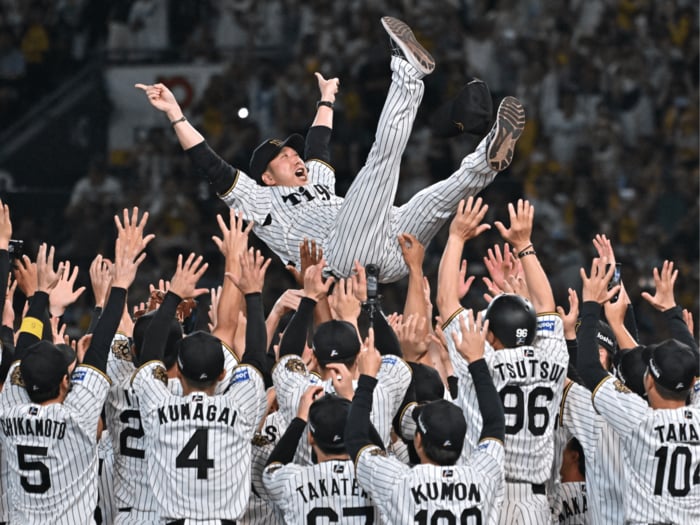 「“容赦ないクビ宣告”が若手に危機感？」阪神タイガース“独走”は続くのか…他球団が恐れる“阪神二軍の育成方針”「期待の23歳を戦力外に」＜Number Web＞ photograph by Hideki Sugiyama