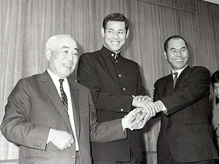 「仲よくボチボチと」阪神暗黒時代のきっかけは“ノホホン野球のクマさん監督”「古参のコーチを切ったらどうですか」江本孟紀が球団社長に直談判＜Number Web＞ photograph by JIJI PRESS