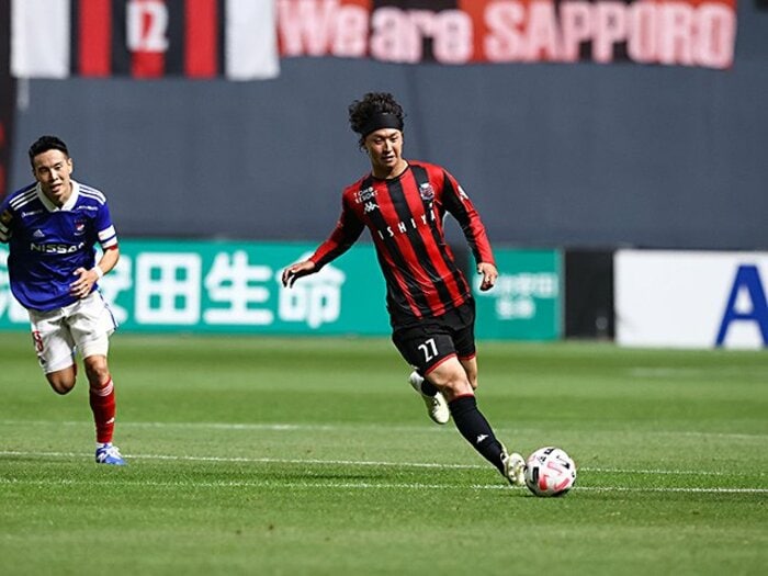 札幌の無敗は荒野拓馬が支えている。ミシャ式を極めた先に代表もある。＜Number Web＞ photograph by J.LEAGUE