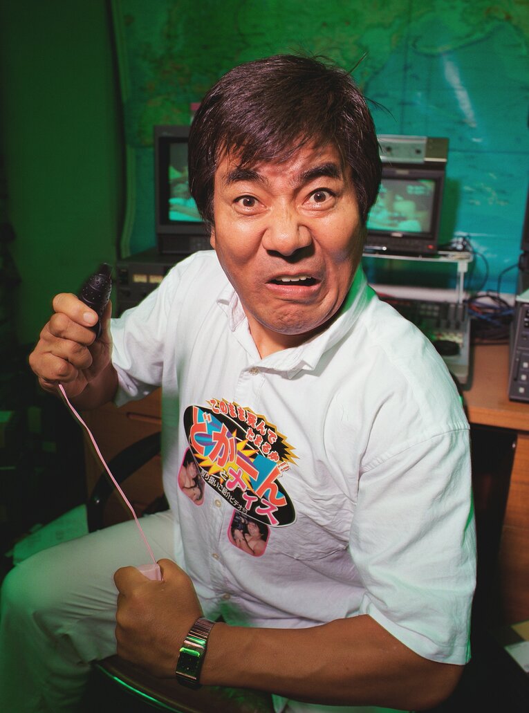 「お待たせしました」の元祖・村西とおる。ツイッターで「どうか『オマタセシスギタ』とならぬように、できるだけ早い時期に勝利を」とエールを送った　©Tatsuo Harada