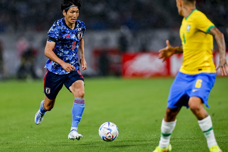 サイドアタッカーで売り出した原口も、今やインサイドハーフだ　©Kiichi Matsumoto/JMPA