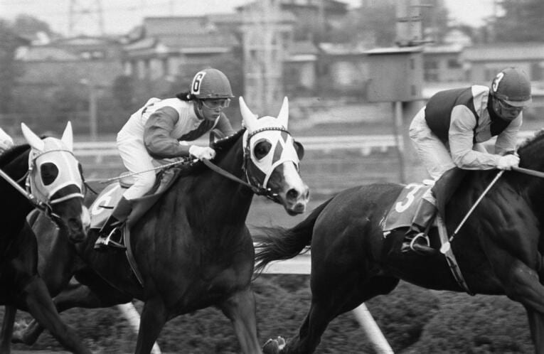デビュー日に初勝利とはならず、初勝利までは約1カ月を要した　©JIJI PRESS