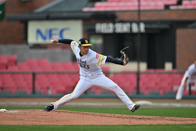 元ソフトバンクの秋吉　©Hideki Sugiyama