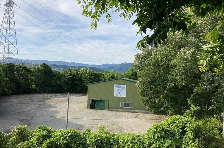 ヤクルト快進撃の原動力・塩見泰隆29歳。あの“イノシシ伝説”の真相を知るべく、帝京大の練習場に潜入した ／ photograph by Number Web