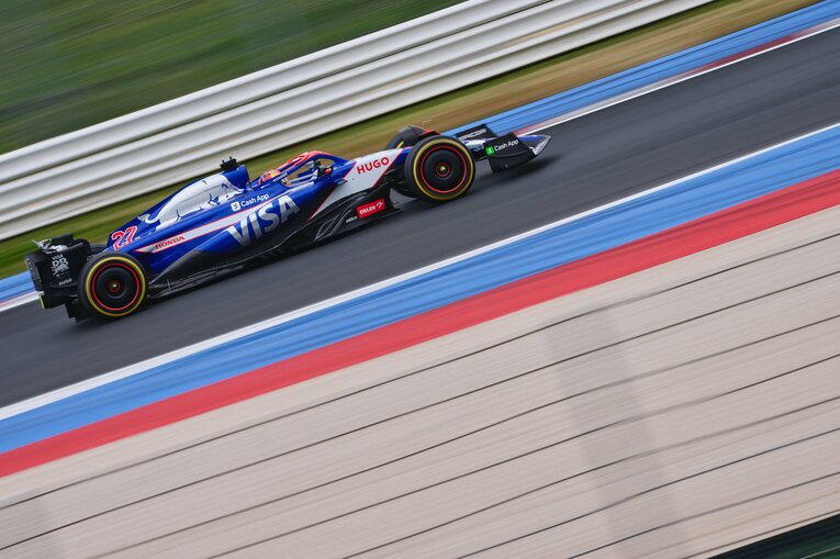 角田裕毅が走らせる、ビザ・キャッシュアップRBの2024年の新車VCARB 01　©Getty Images / Red Bull Content Pool