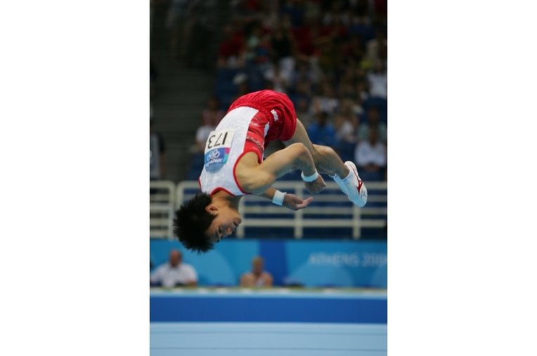 アテネ五輪の冨田洋之 ／ photograph by Takuya Sugiyama/JMPA