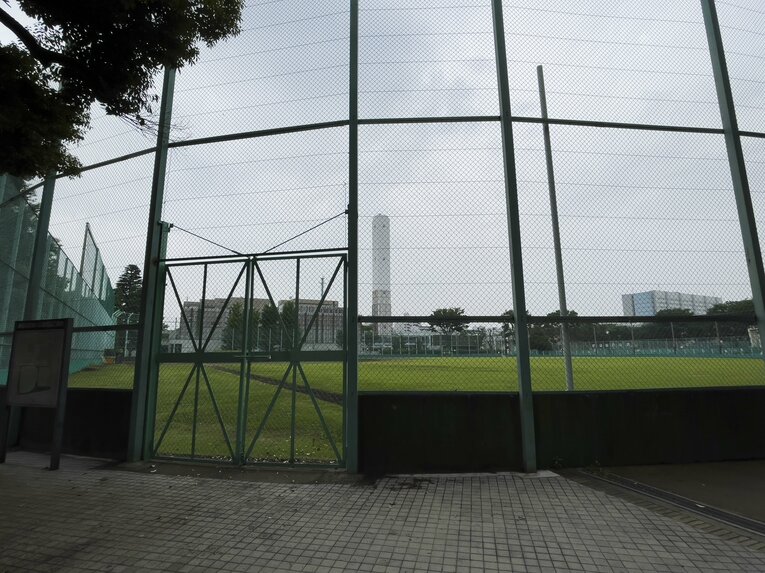 近くに武蔵野市の軟式野球場があったが、武蔵野グリーンパーク野球場とは関係ない