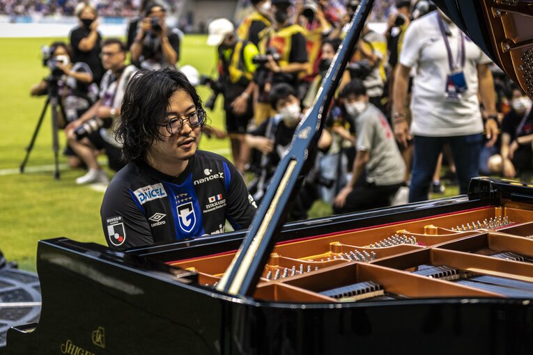 3戦目の大阪で演奏をおこなった反田さん　©Takuya Sugiyama