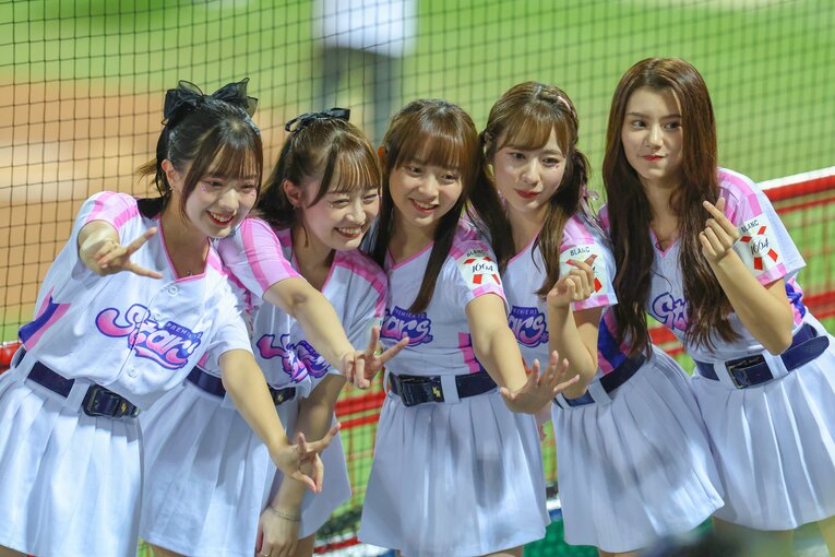 話題の台湾チアリーダー（全5枚中の1枚目）　©JIJI PRESS