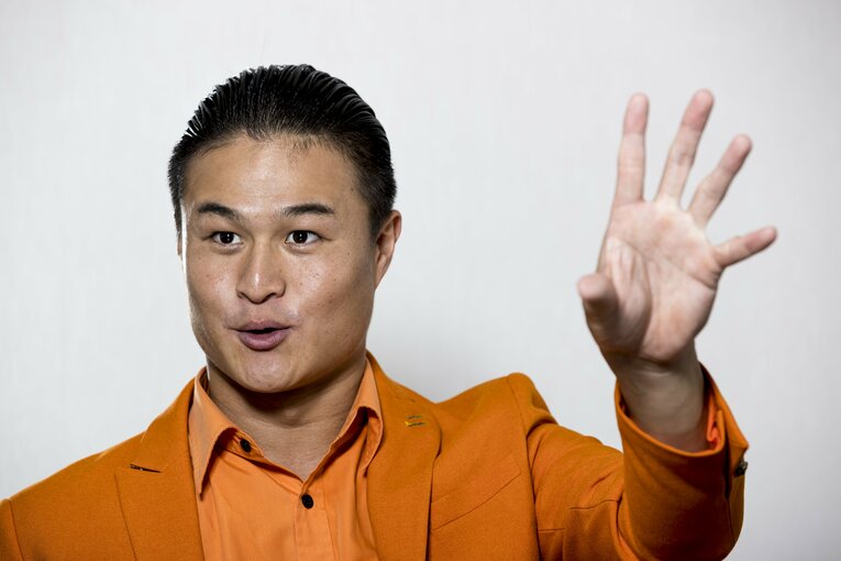 「校訓を今でも叫んでいるだけです。僕自身が鼓舞された言葉なので大事にしていますよ！」　©Kiichi Matsumoto