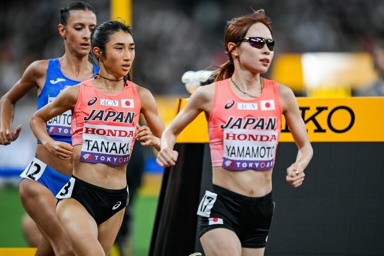 東京世界陸上女子5000m予選での田中希実と山本有真　©Nanae Suzuki