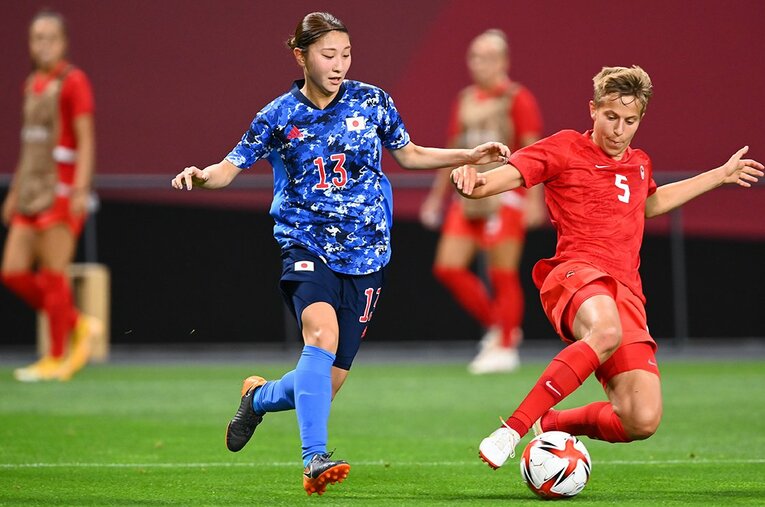 東京五輪に出場した塩越らをサポートしていく　©Takuya Kaneko/JMPA