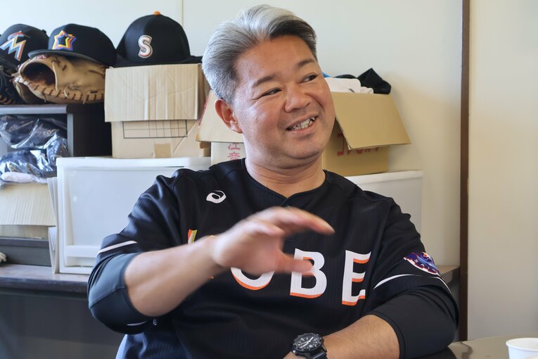 インタビューに答える平田監督　©Fumi Sawai