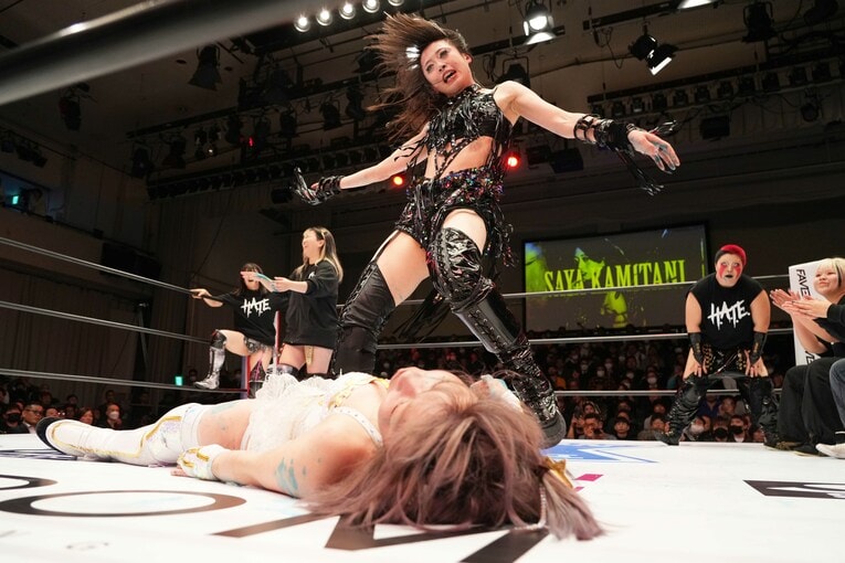 「敗者退団マッチ」は上谷沙弥の勝利に終わった　©Essei Hara