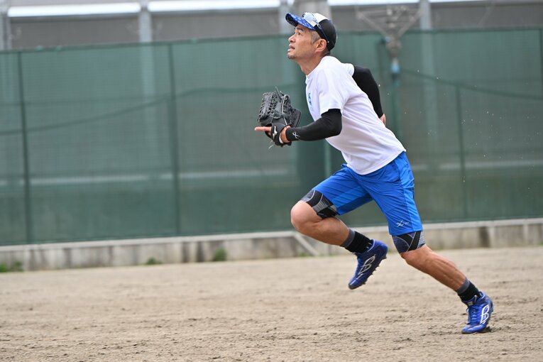 新宿高校野球部を指導したイチロー　©Naoya Sanuki