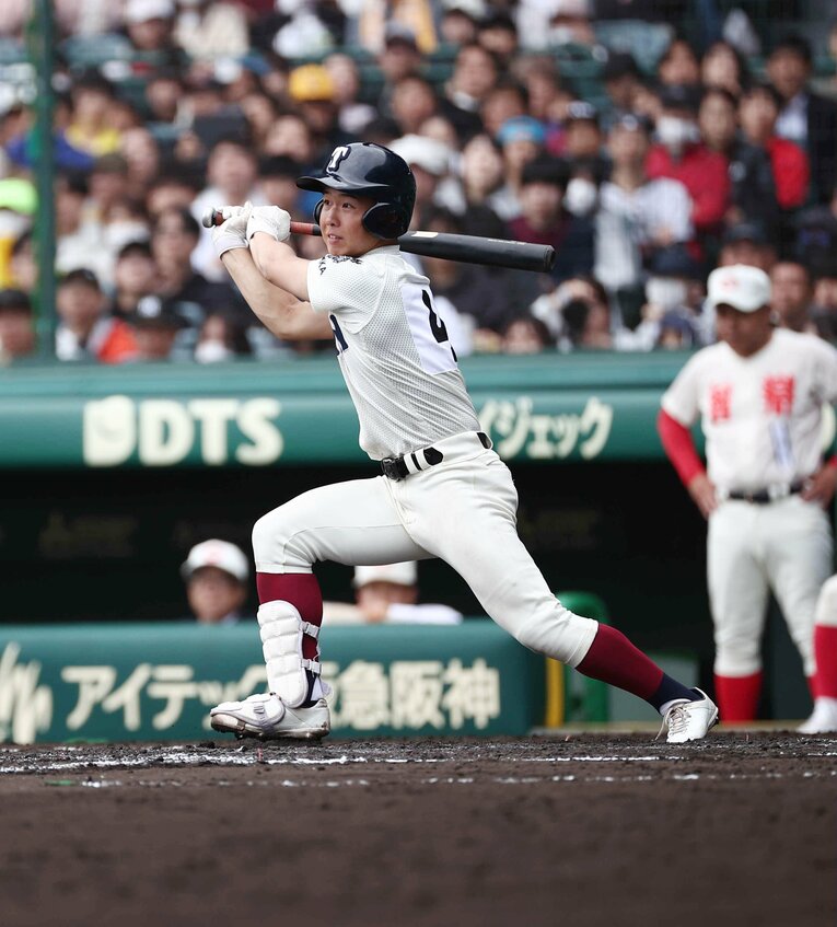 決勝では2点タイムリーを放った主将の黒川　©JIJI PRESS