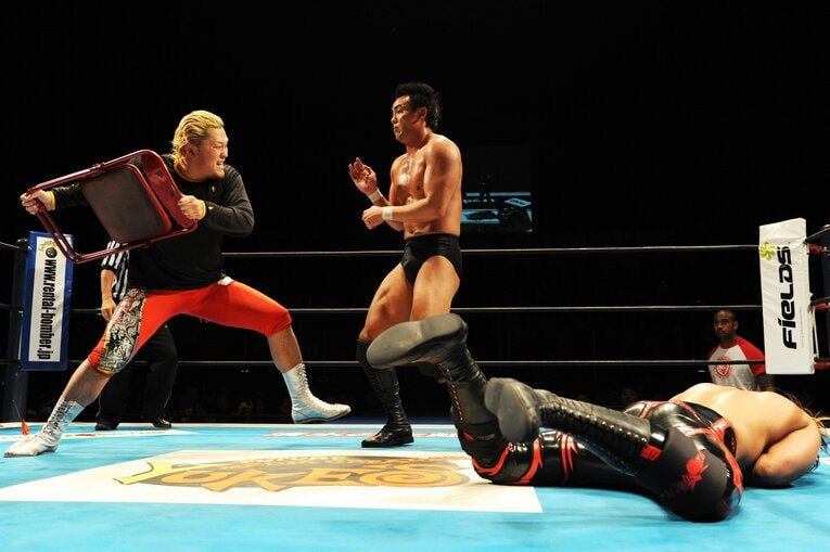 壮行試合の後、矢野通の襲撃を受ける場面も　©Essei Hara