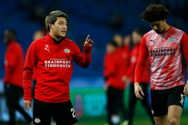 堂安律がPSVで得つつある信頼… 懐かしの“香川真司の元相棒”ゲッツェ、“89億円の価値”スペイン代表MFを撮って気づいたこと(4)