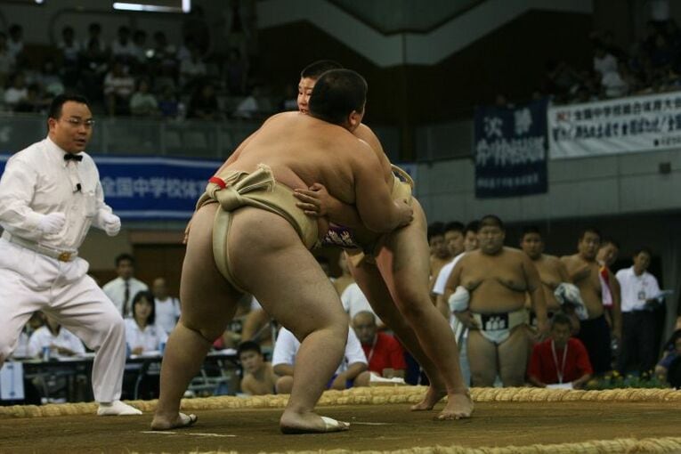 2006年全国中学校体育大会、相撲個人戦決勝。右が正代（直也） ／ photograph by AFLO