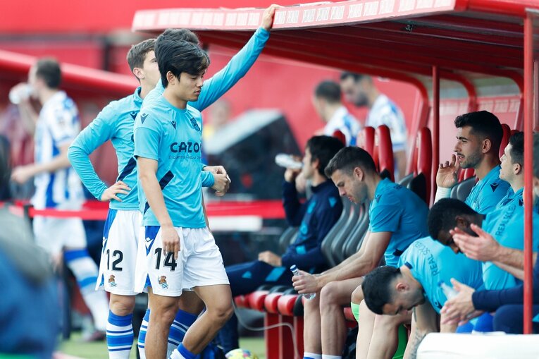 「クボは好きだよ。いつか…」古巣少年ファンが愛する久保建英21歳「マジョルカ帰還で大拍手→元戦友とハグ」を撮って感じたこと(22)