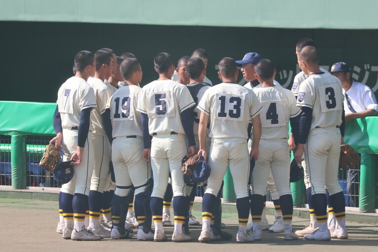 今夏は慶応高に代表される「髪型自由」の風潮も話題になったが、創志学園の選手は坊主頭が目立つ　©Fumi Sawai