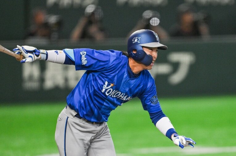 今季は好不調のムラが減り、規定打席にも到達した度会。いったい何を変えたのだろうか　©Nanae Suzuki
