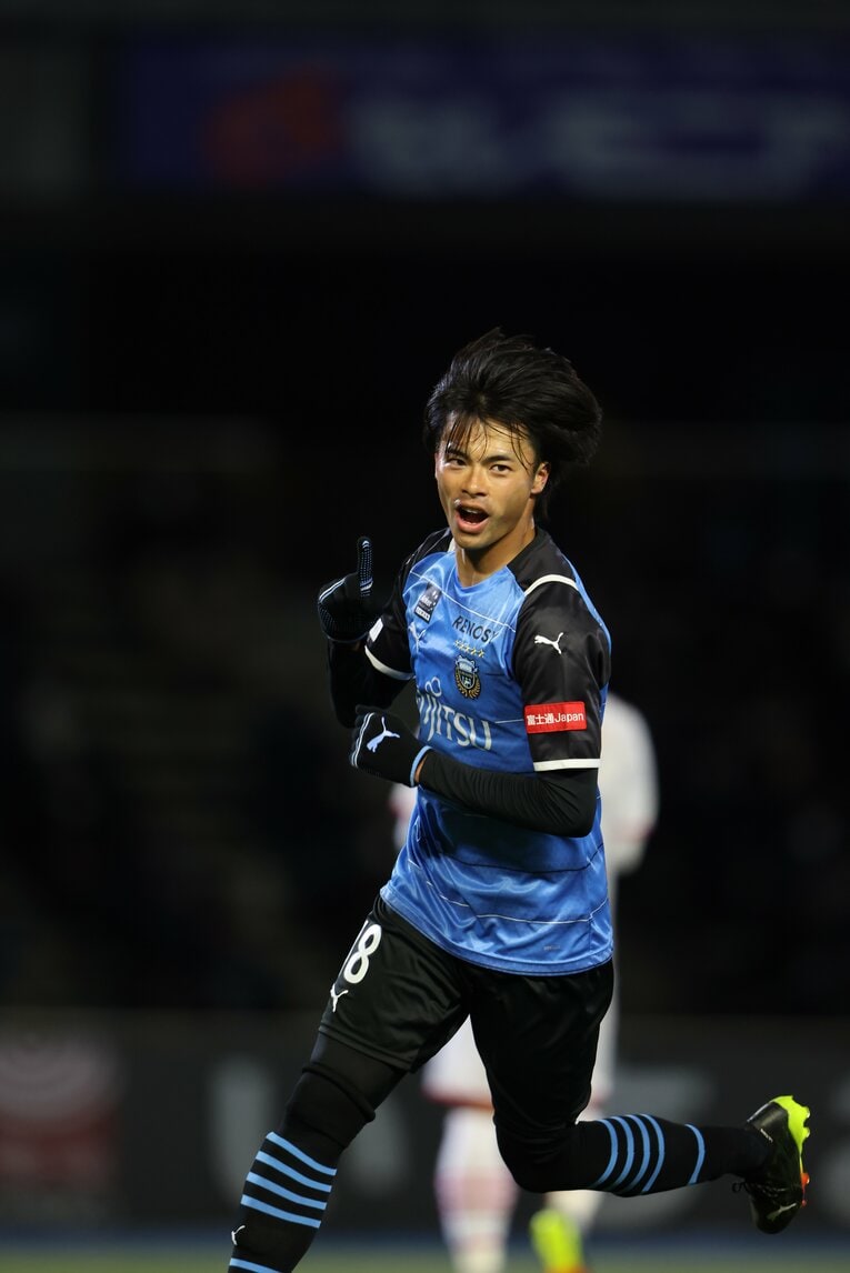 昨季に続き、今季も大活躍の予感漂う川崎MF三笘薫　©︎J.LEAGUE