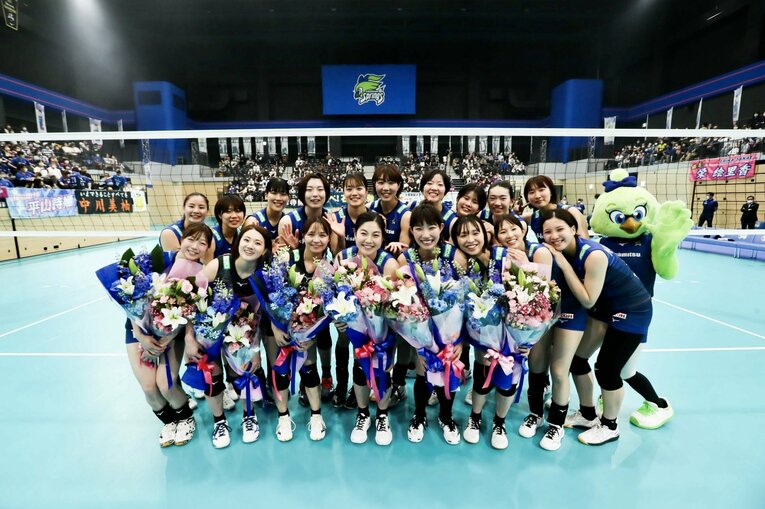 石井優希ら6選手の引退セレモニーの様子　©︎SAGA HISAMITSU SPRINGS