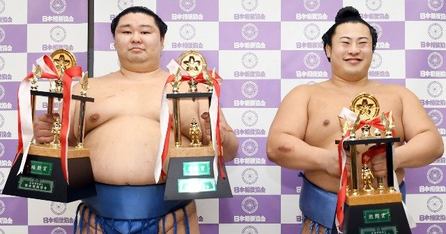 「大関がケツから落ちるのは恥ずかしいぞ?」辛口の武蔵丸が見た“正代の大関昇進”と“翔猿の実力”