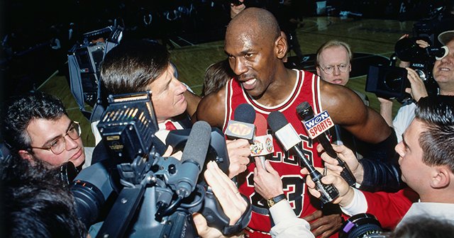 全米中がお祭り騒ぎになった4月16日。ジョーダンとブルズが残した伝説とは？ NBA Number Web ナンバー