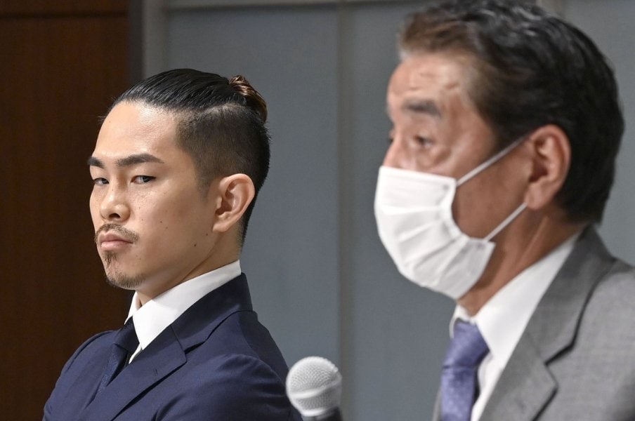 井岡一翔の 薬物疑惑 騒動はなぜ起きたのか 謝罪したjbcが すべきではなかった こととは ボクシング Number Web ナンバー