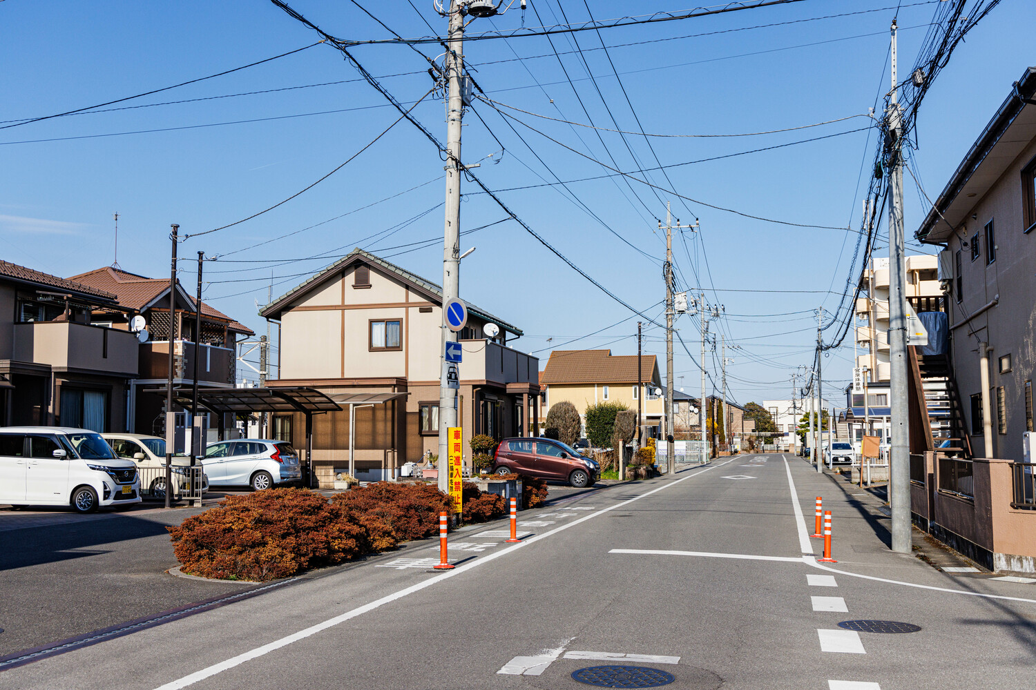 宇都宮の住宅街を数分歩いていく　©Masashi Soiri