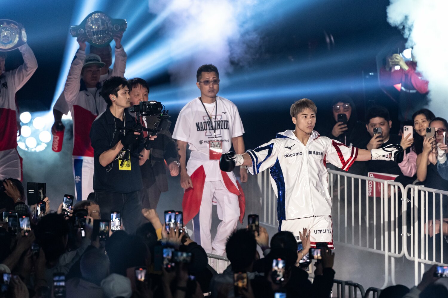 リングへ向かう井上尚弥　©︎Takuya Sugiyama