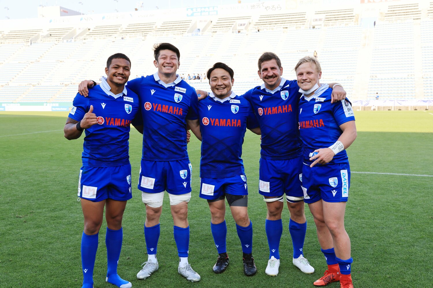 大事な局面で必ず仕事をするクワッガ・スミス（右から2番目）。ブルーレヴズでは昨季から共同キャプテンを務めるほど信頼を寄せられている（写真は2022年）©︎Akio Kubo