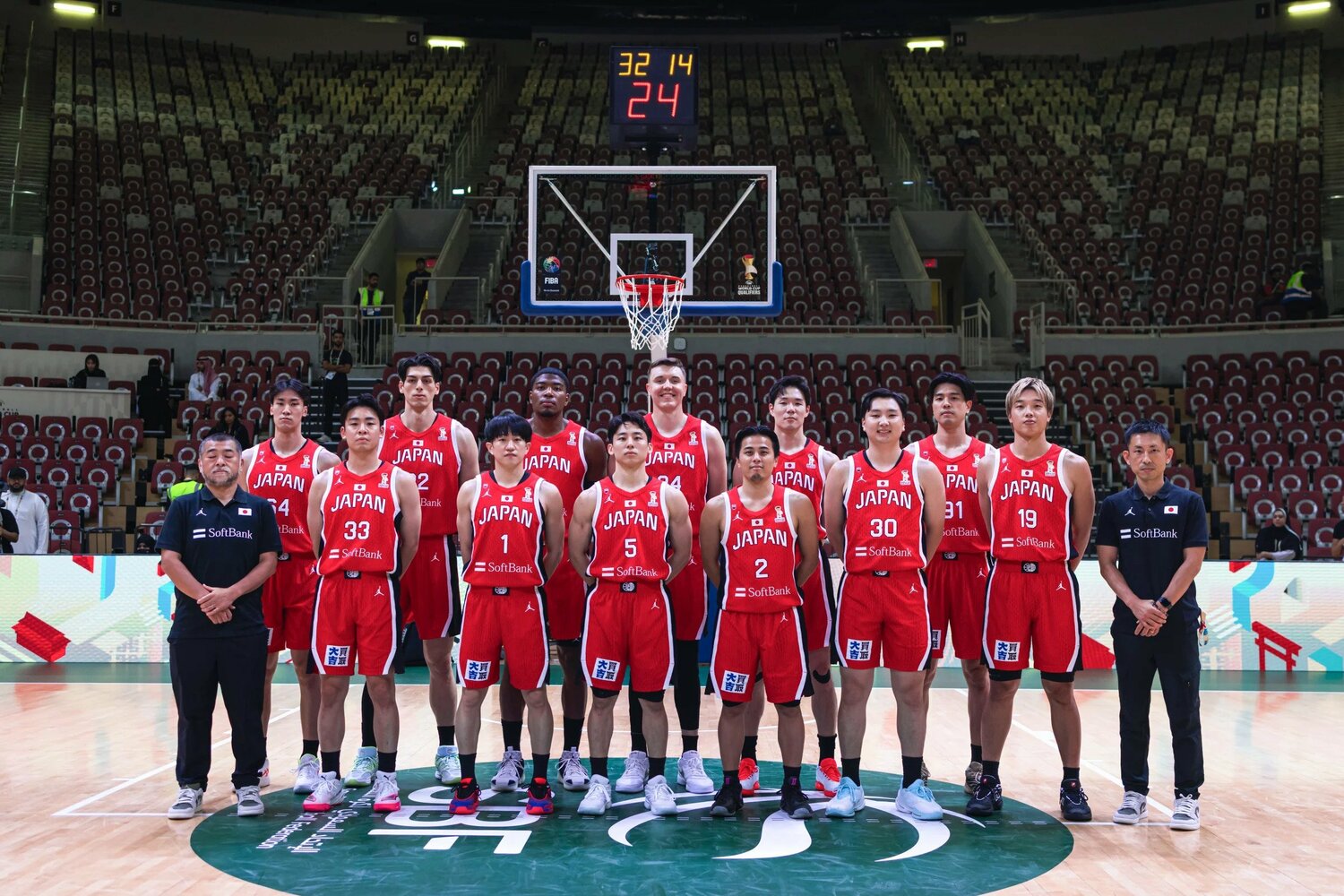 サウジアラビア戦に挑んだバスケ日本代表チーム ©FIBA