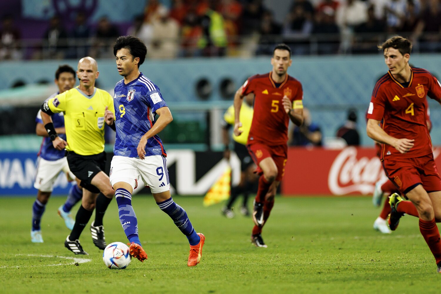 谷川の起用について、チアゴ記者は「カタールW杯の三笘薫を思い出す」と評した　©Kiichi Matsumoto/JMPA