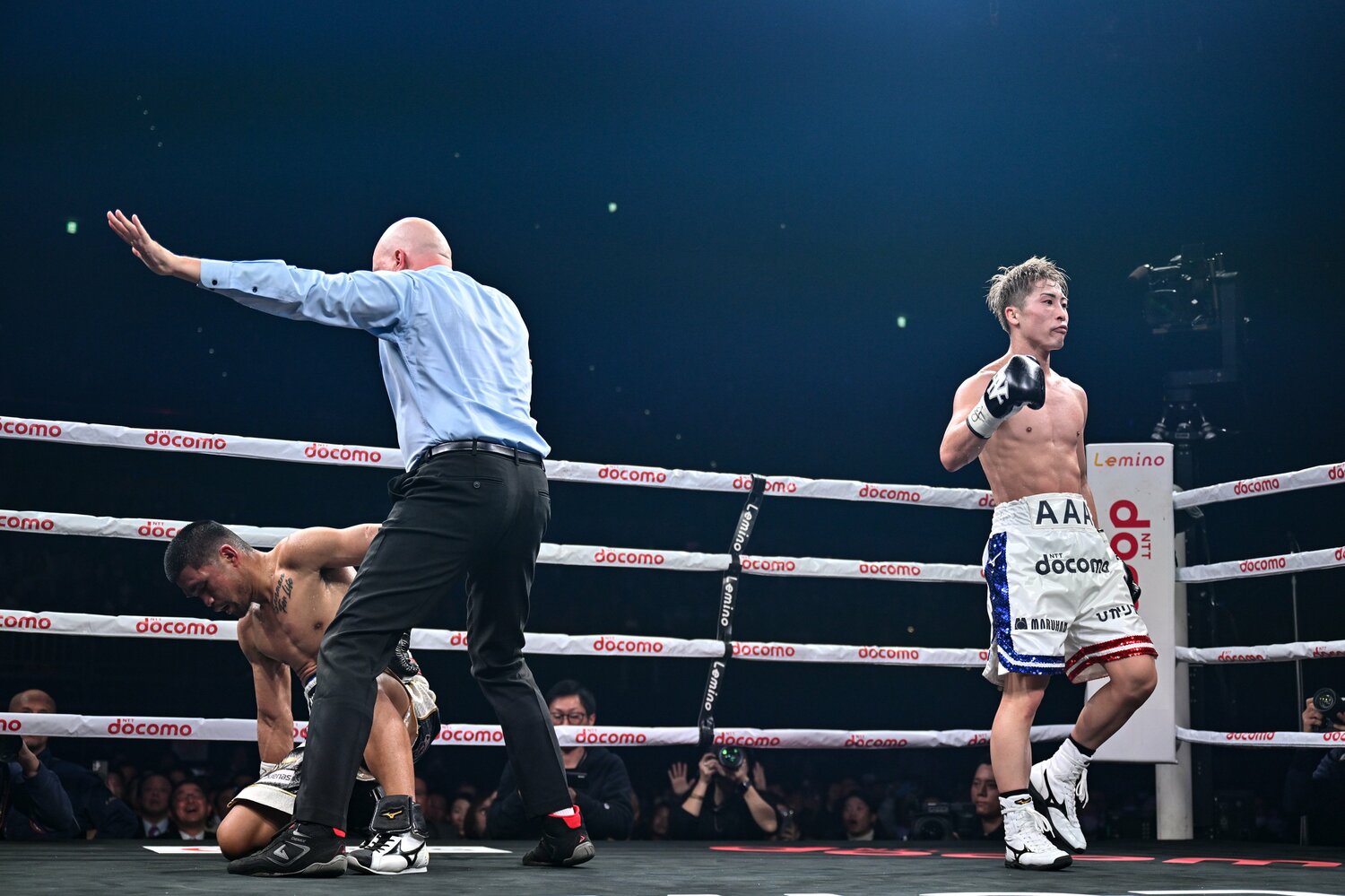 KOの瞬間。タパレスは見た目以上に深刻なダメージを負っていた ©Hiroaki Yamaguchi