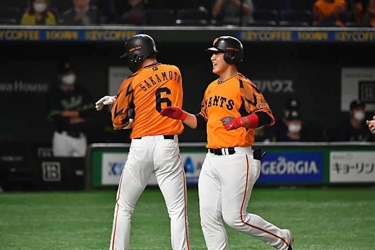 坂本勇人と岡本和真（c）Hideki Sugiyama