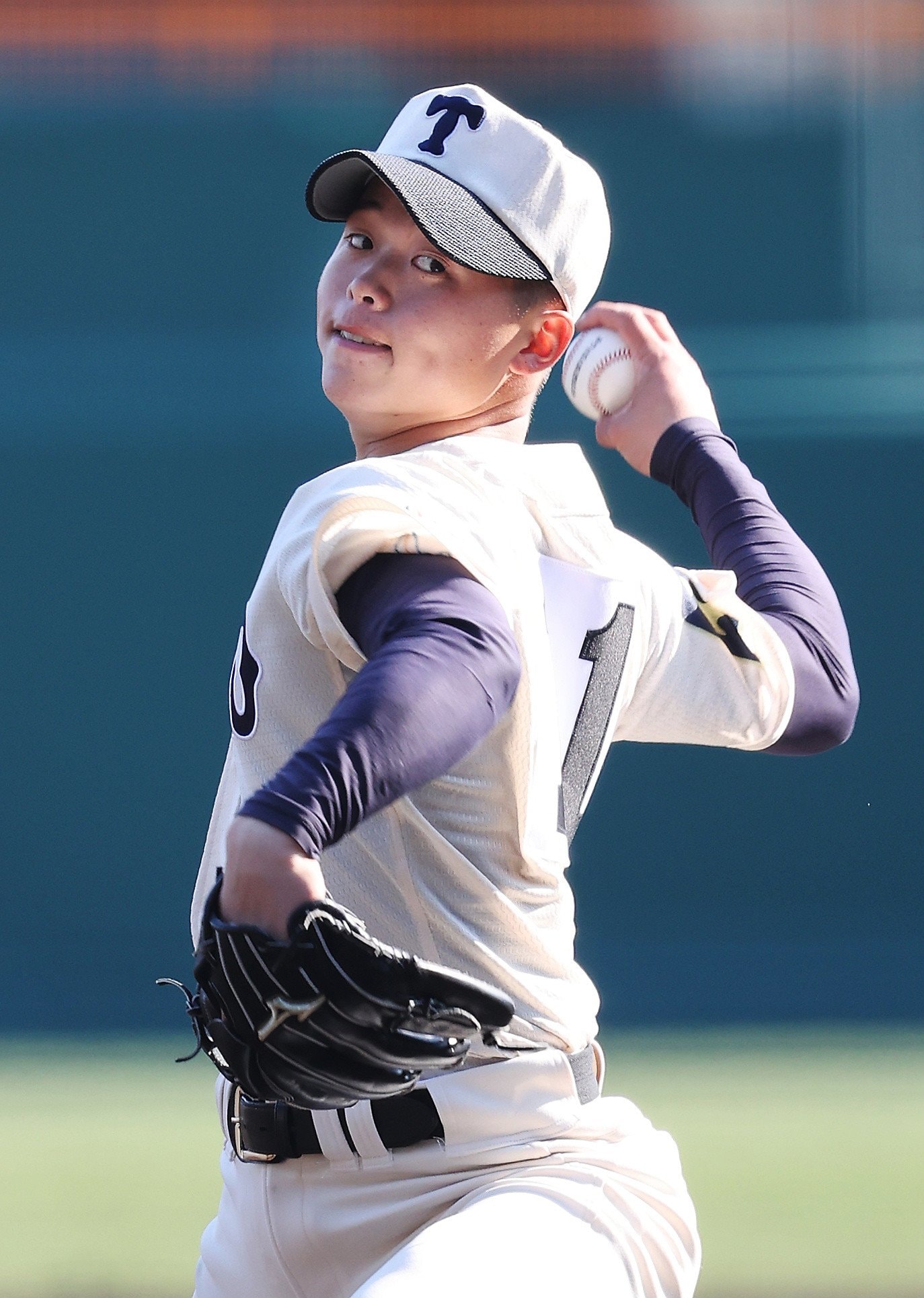 春大会は背番号11を背負っていた木下。夏の兵庫大会は阪下に代わるエースとしてチームをけん引した ©JIJI PRESS