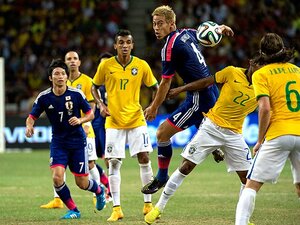 攻撃、守備、そしてサッカー観――。アギーレと日本の間にある“乖離”。